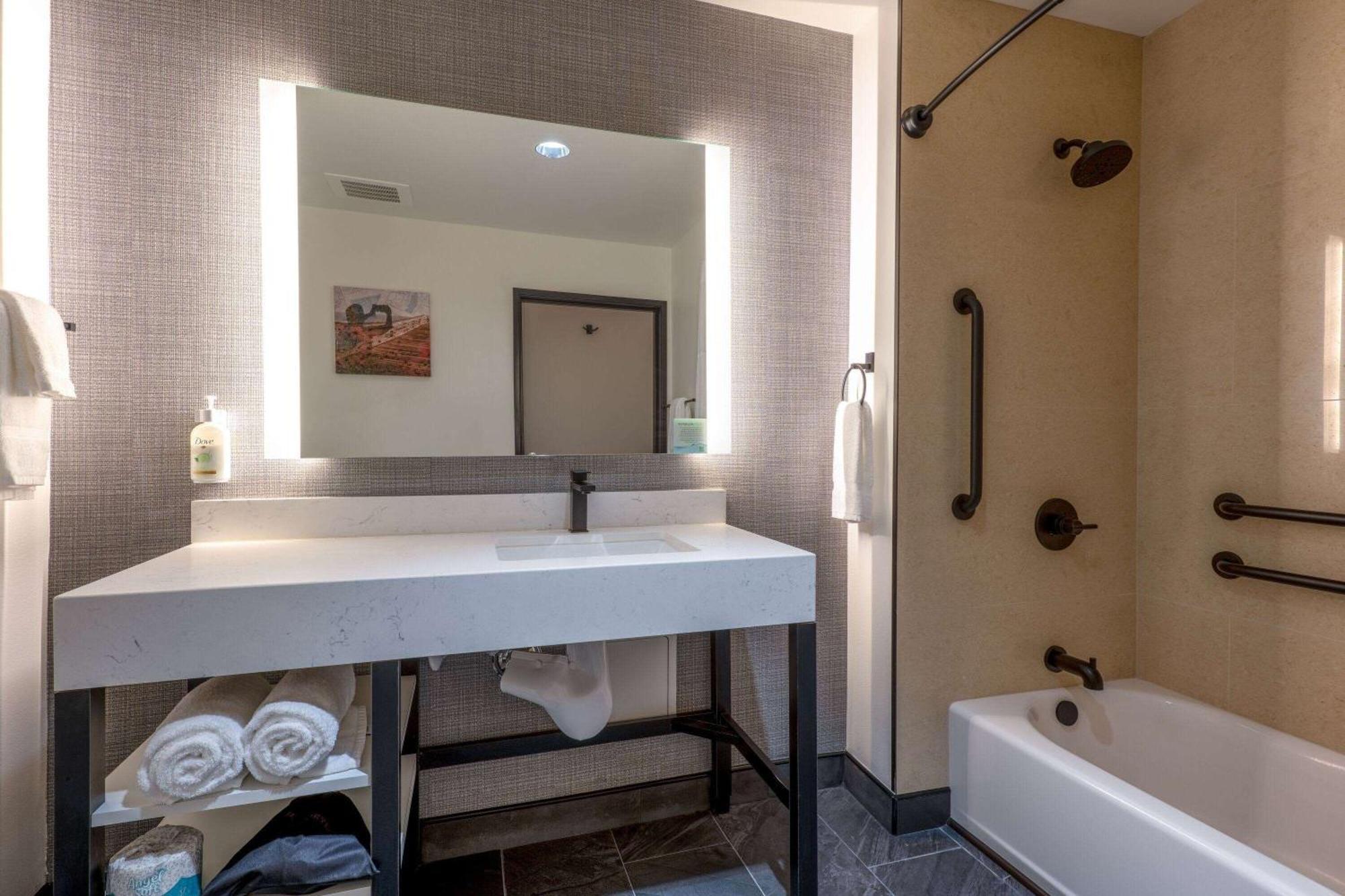 La Quinta Inn & Suites By Wyndham Yucaipa מראה חיצוני תמונה