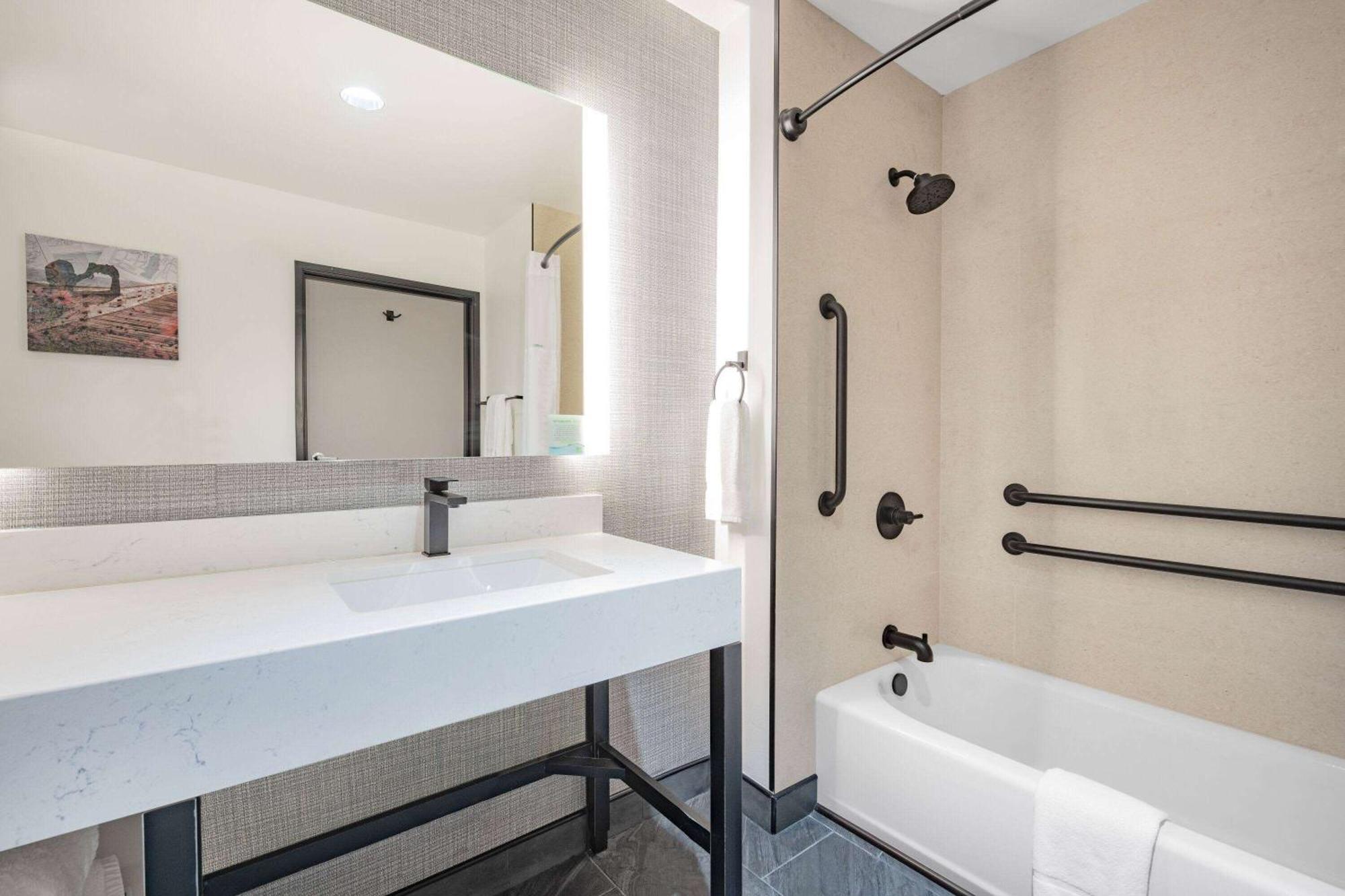 La Quinta Inn & Suites By Wyndham Yucaipa מראה חיצוני תמונה