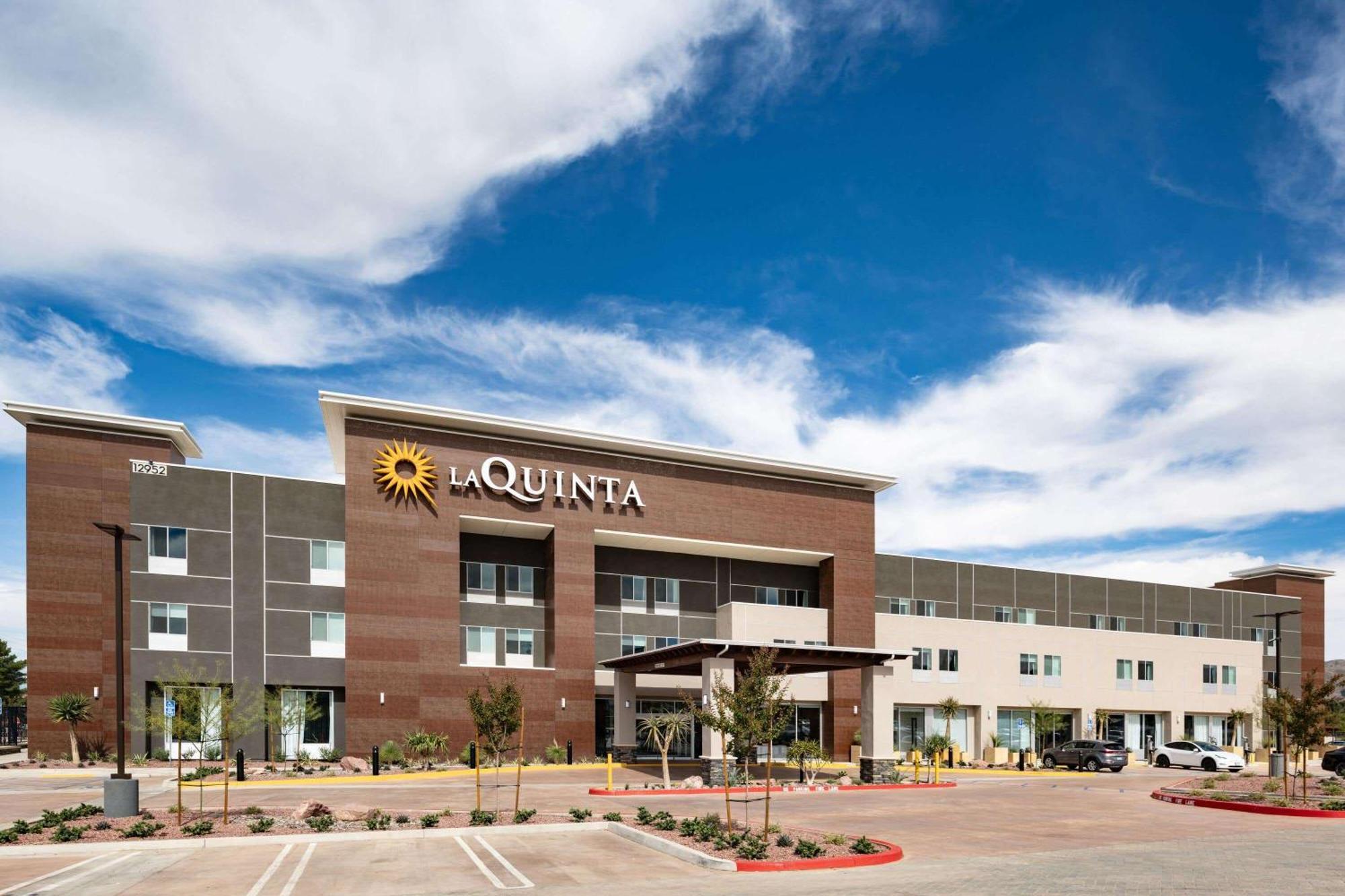 La Quinta Inn & Suites By Wyndham Yucaipa מראה חיצוני תמונה