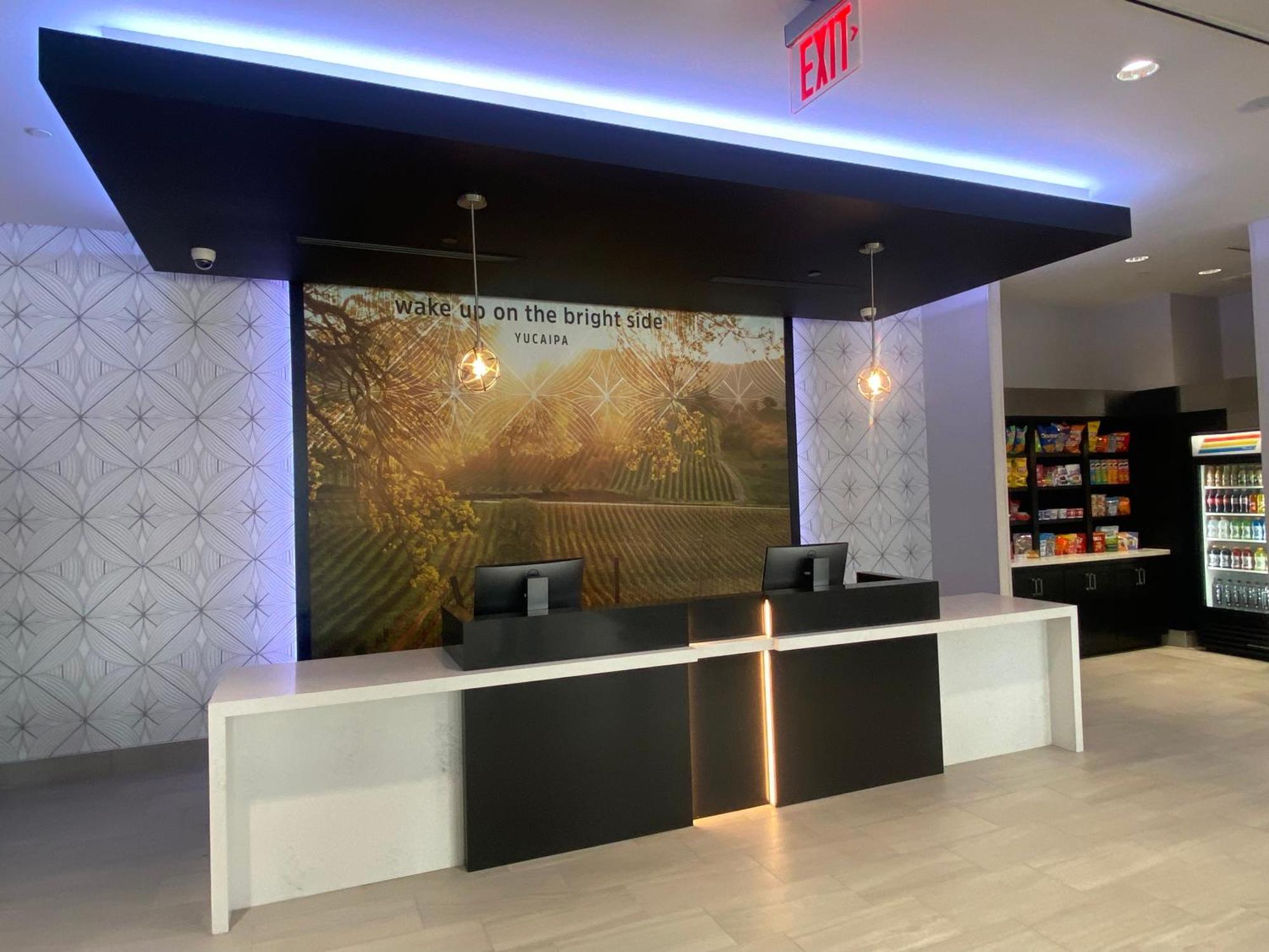 La Quinta Inn & Suites By Wyndham Yucaipa מראה חיצוני תמונה